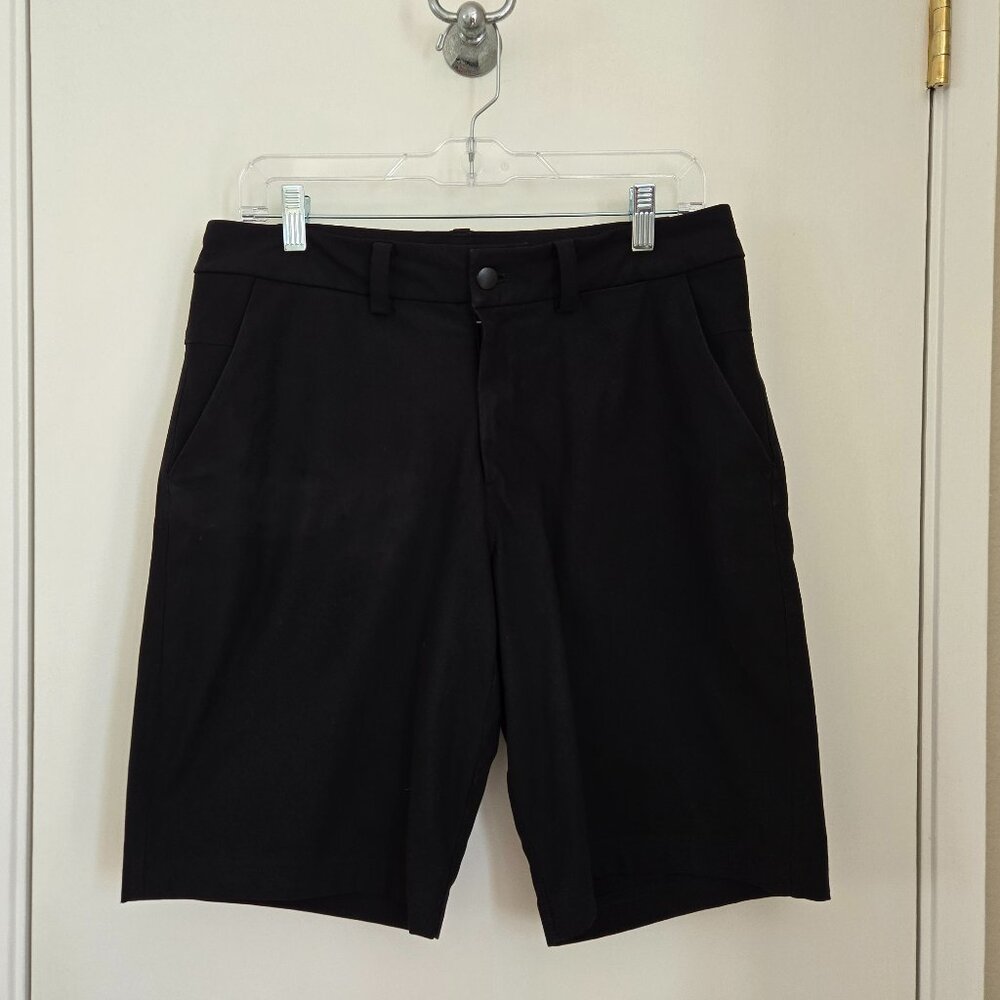 lululemon Men's Shorts - Size 30